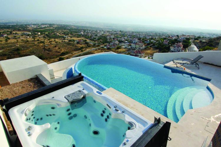 Jacuzzi with a view
